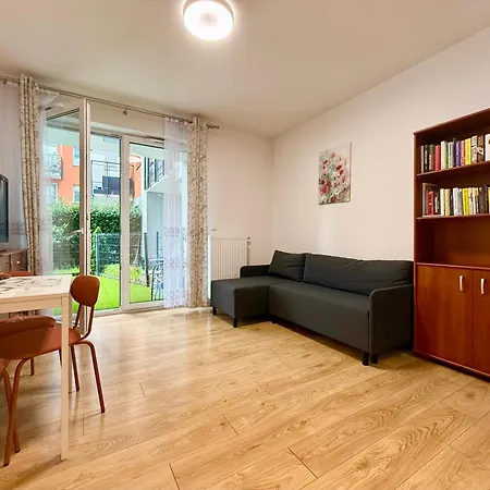 Cozy Szaserow *
