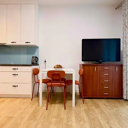 Cozy Szaserow Апартаменты Варшава
