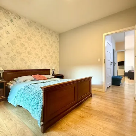 Cozy Szaserów Varsovia